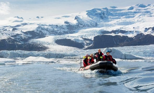 Glacial lagoon picnic and boat tour